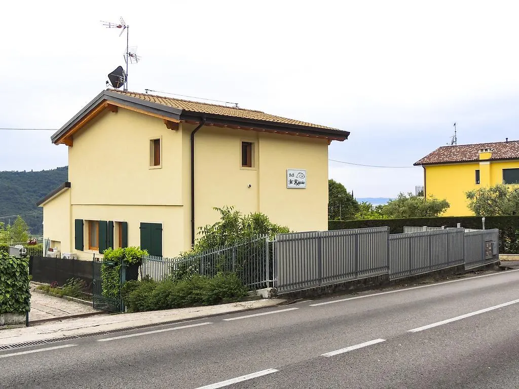B&B Il Riccio Costermano Bed & Breakfast